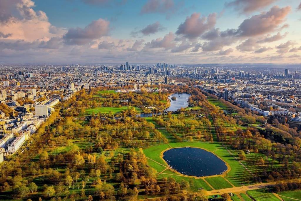 Gorgeous Hyde Park With Lift-elevator Access & View Appartement Londen