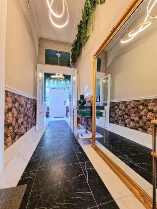 Gorgeous Hyde Park With Lift-elevator Access & View Londen
